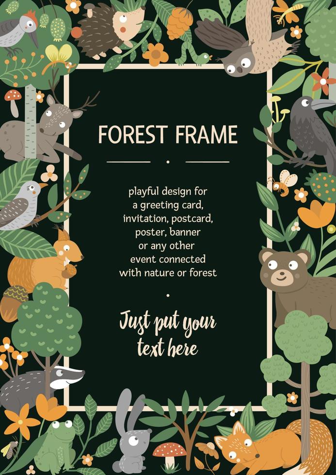 Vektor vertikaler Layoutrahmen mit Tieren und Waldelementen auf schwarzem Hintergrund. Banner mit natürlicher Ausrichtung im Hochformat. süße lustige Waldkartenvorlage.