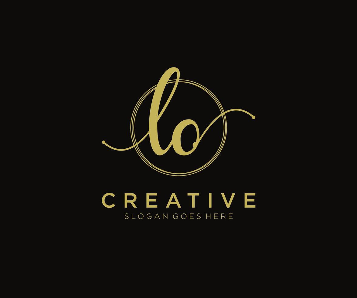 Initial Lo feminines Logo Schönheitsmonogramm und elegantes Logo-Design, Handschrift-Logo der Erstunterschrift, Hochzeit, Mode, Blumen und Pflanzen mit kreativer Vorlage. vektor