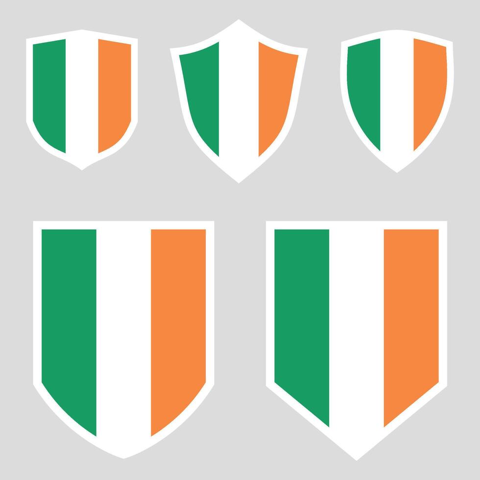 uppsättning av irland flagga i skydda form ram vektor
