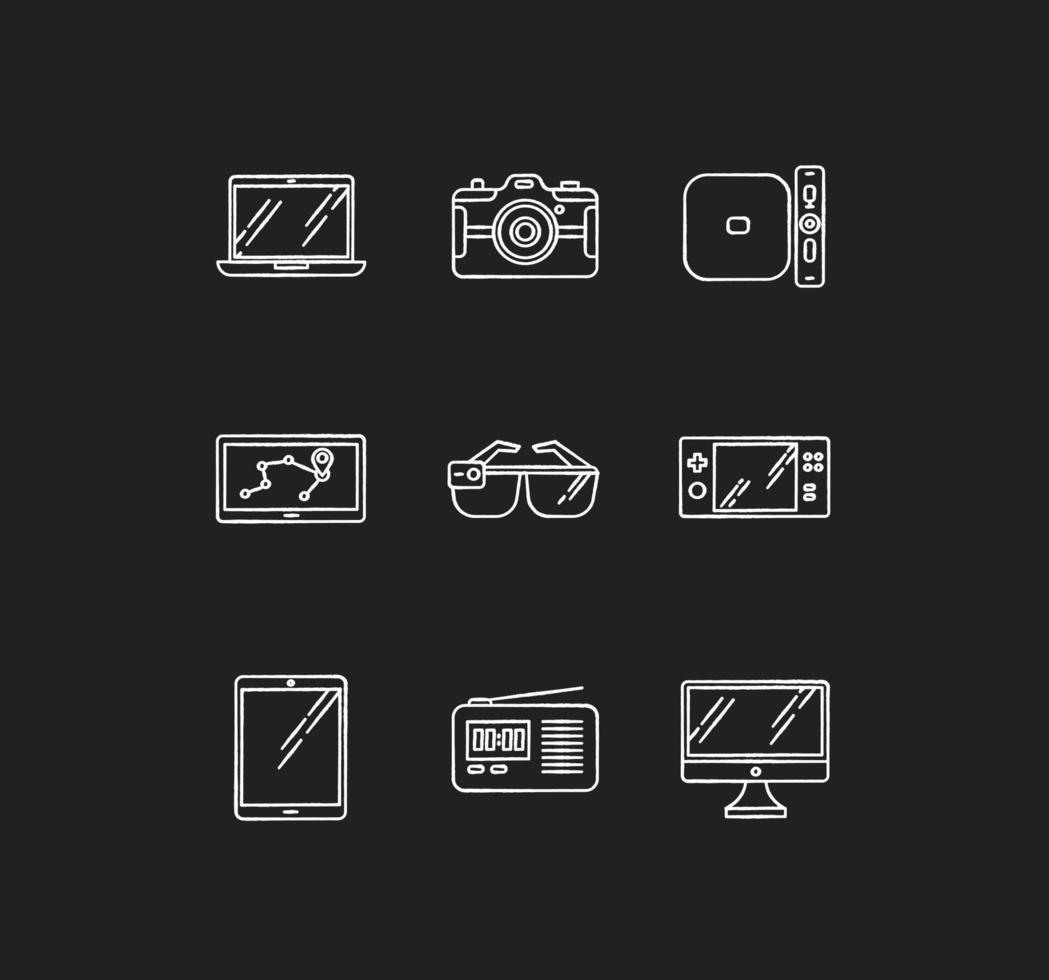 mobila enheter kritvita ikoner på svart bakgrund. elektroniska prylar. teknologi. surfplatta, bärbar dator, dator. navigator, radioapparat. kompakt digitalt verktyg. isolerade svarta tavlan vektorillustrationer vektor