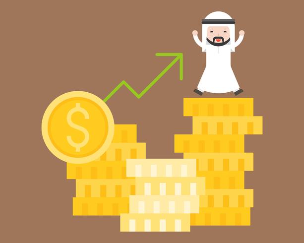 Glücklicher arabischer Geschäftsmann auf Stapel von Goldmünzen mit Pfeil oben vektor