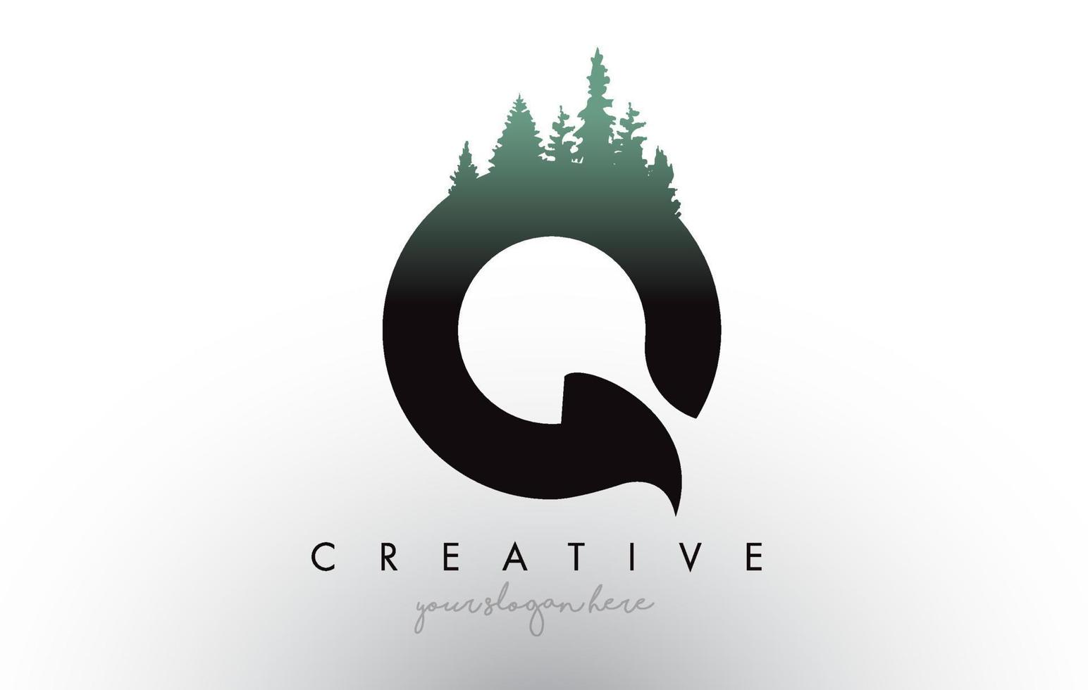 Kreative Q-Brief-Logo-Idee mit Kiefernwäldern. Buchstabe q-Design mit Kiefer oben vektor