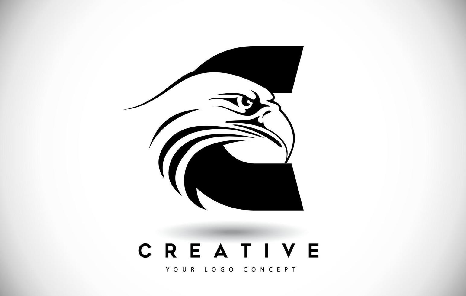 bokstaven c eagle logotyp med kreativa eagle head vektorillustration. vektor