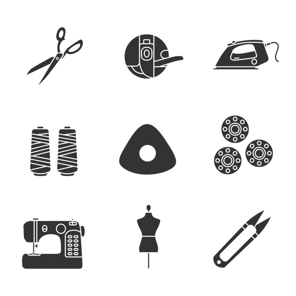 skräddarsy glyph ikoner set. tygsax, spolhållare, ångstrykjärn, trådspole, krita, symaskin, skyltdocka, klippare. siluett symboler. vektor isolerade illustration