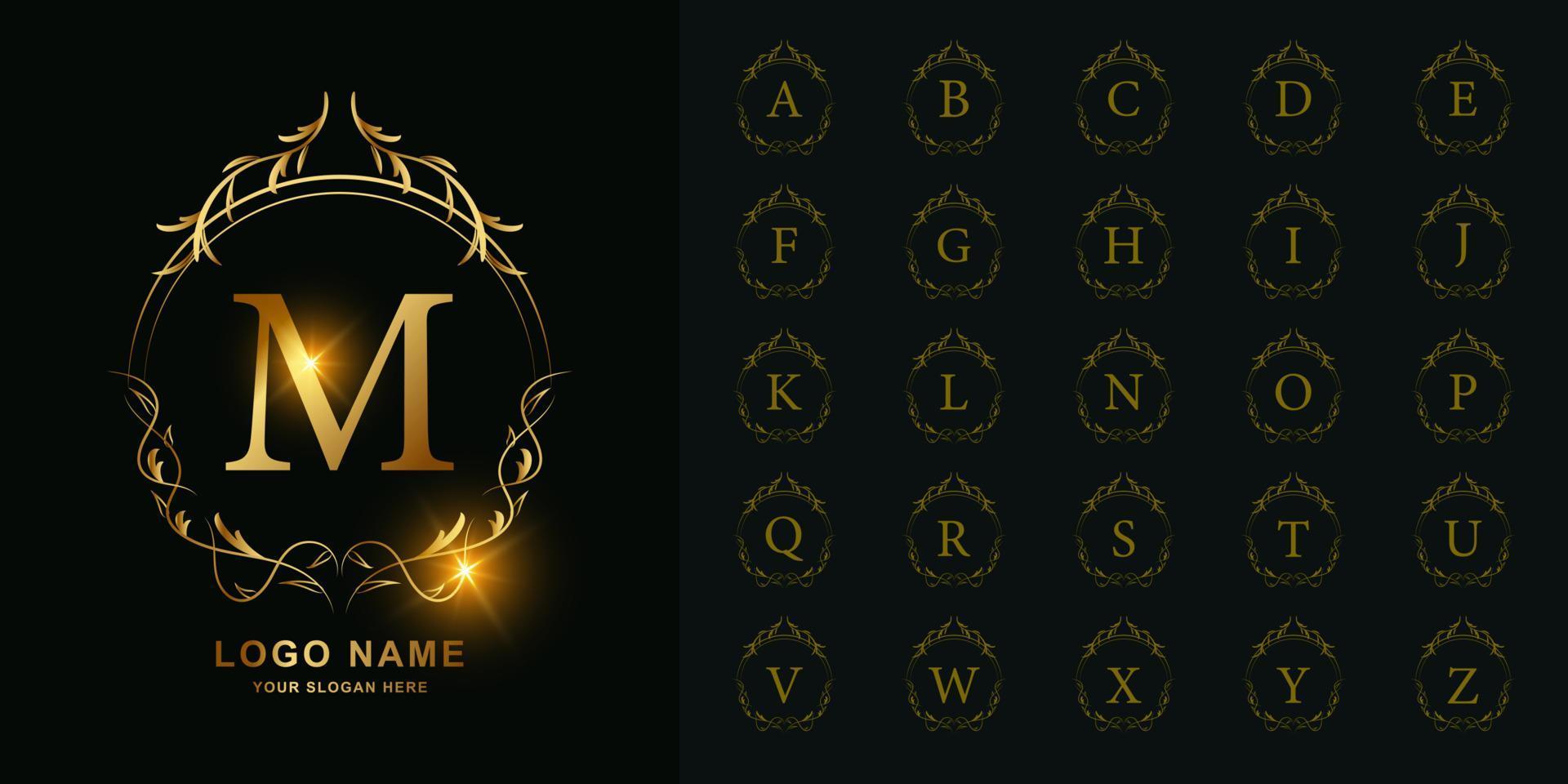 bokstaven m eller samling initiala alfabetet med lyx prydnad blommig ram gyllene logotyp mall. vektor