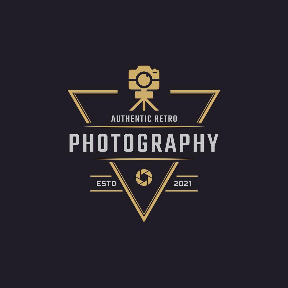 klassisk vintage retro etikett märke för fotografi logotyp med kamera symbol design inspiration vektor