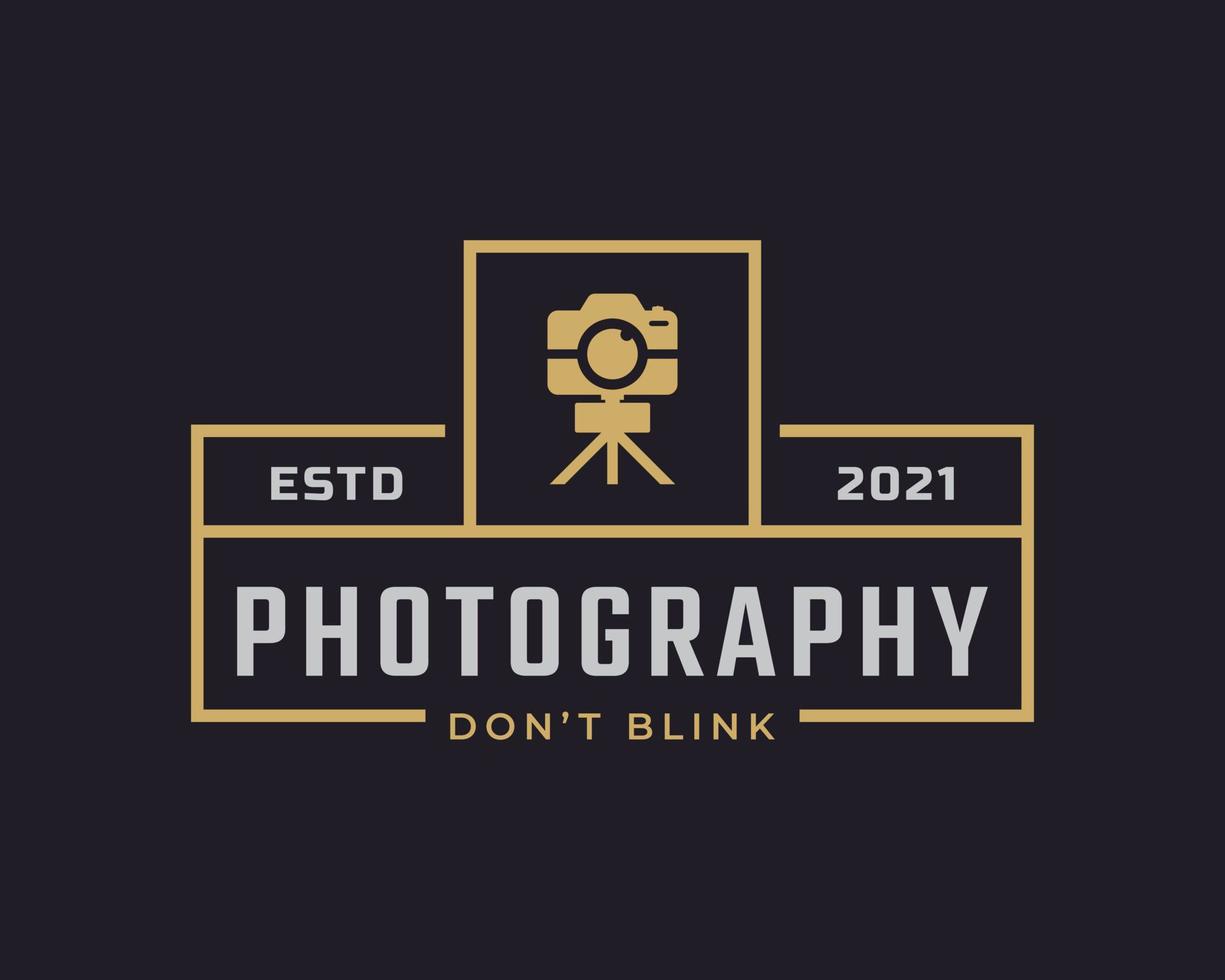 klassisk vintage retro etikett märke för fotografi logotyp med kamera symbol design inspiration vektor