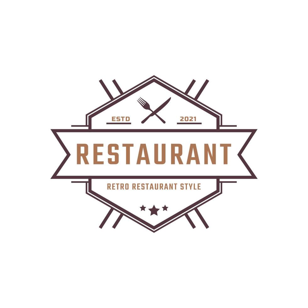 klassisches vintage-abzeichen gekreuzter löffel gabel messer rustikal vintage retro für küche speisekarte gericht restaurant logo design inspiration vektor