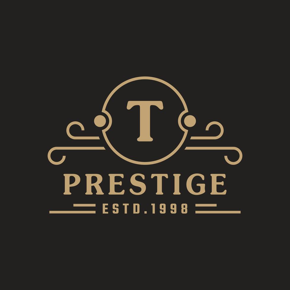 bokstaven t lyx logotyp blomstrar kalligrafiska eleganta ornament linjer. affärsskylt, identitet för restaurang, royalty, boutique, café, hotell, heraldiskt, smycken och mode logotyp designmall vektor