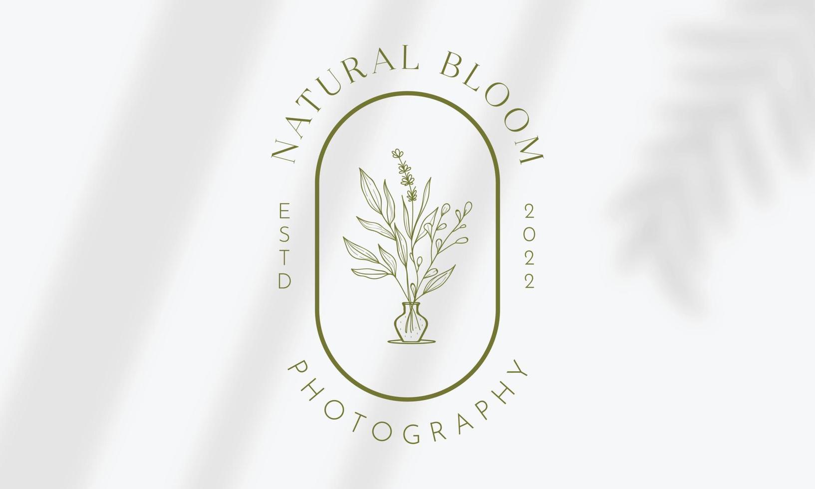 botanisches florales element handgezeichnetes logo mit wilden blumen und blättern. logo für spa- und schönheitssalon, boutique, bioladen, hochzeit, blumendesigner, innenausstattung, fotografie, kosmetik. vektor