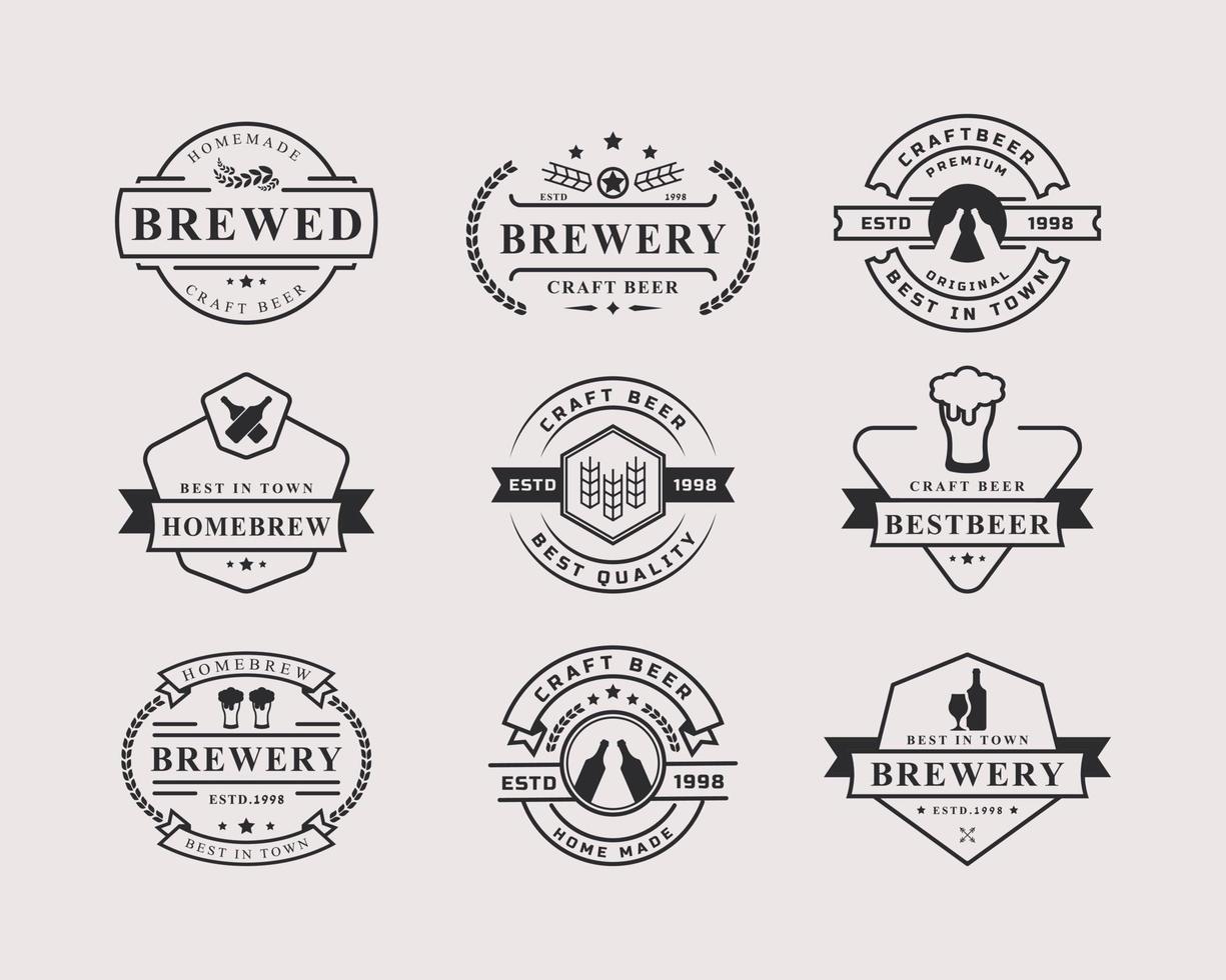 uppsättning vintage retro badge hantverksölbryggerietiketter och designlogotypelement vektor