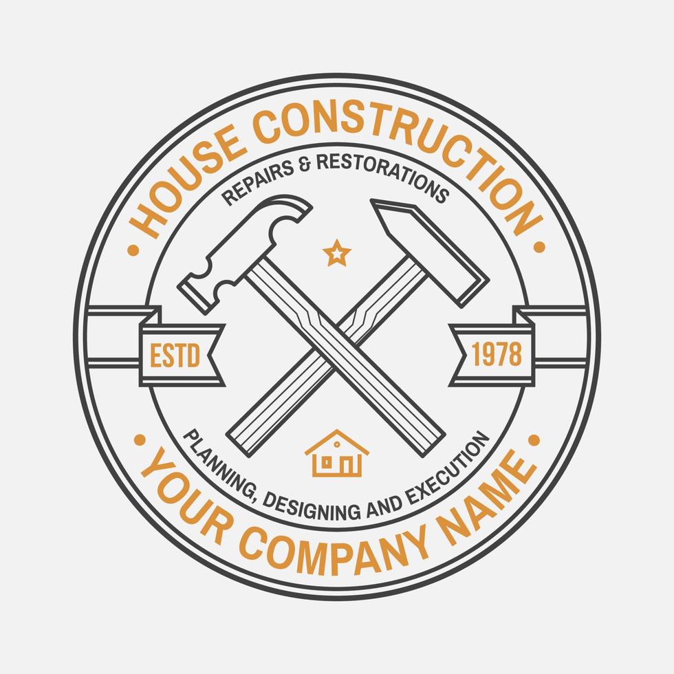 hus byggföretag identitet med korsade hammare. vektor illustration. tunn linje märke, skylt för fastighets-, bygg- och anläggningsföretag relaterad verksamhet.