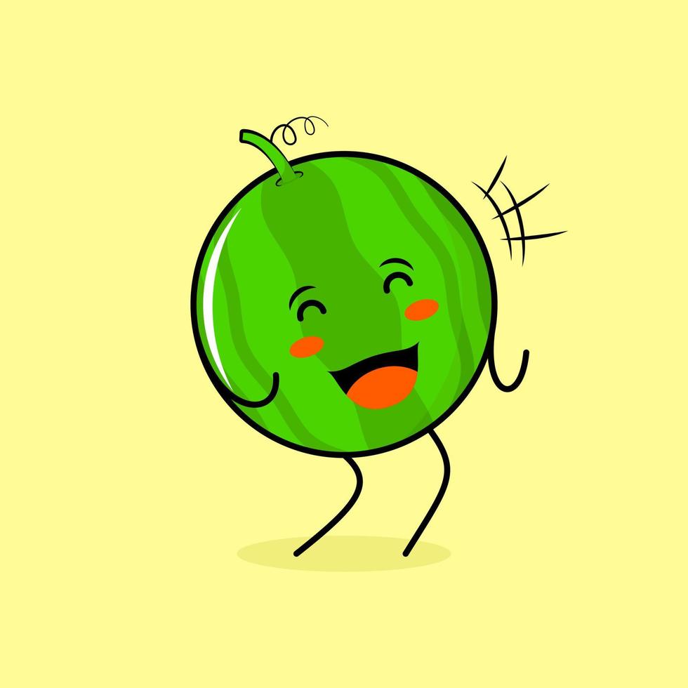 söt vattenmelon karaktär med glatt uttryck, nära ögon och mun öppen. grönt och gult. lämplig för uttryckssymbol, logotyp, maskot vektor
