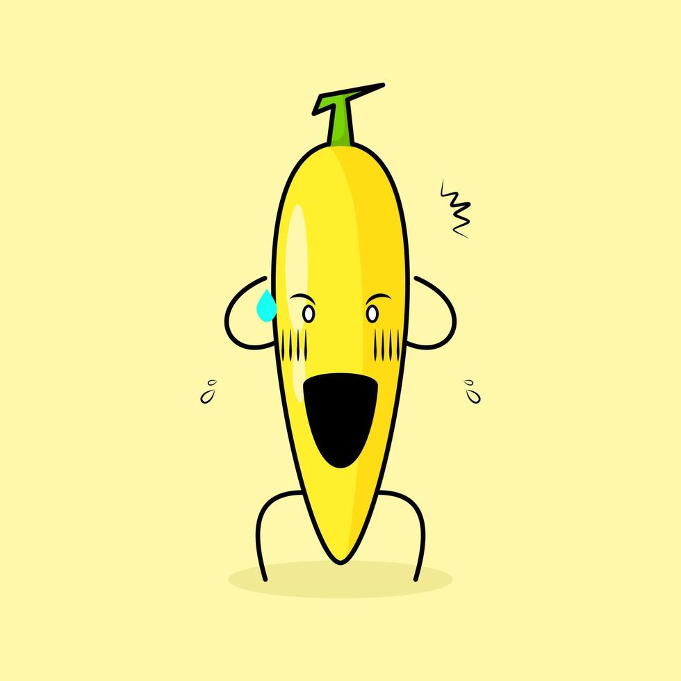 süßer bananencharakter mit schockiertem ausdruck, zwei hände auf kopf und offenem mund. grün und gelb. geeignet für Emoticon, Logo, Maskottchen oder Aufkleber vektor