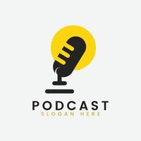 Podcast-Logo-Vorlage kostenloser Vektor