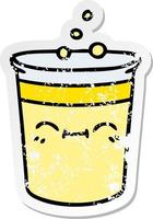 bedrövad klistermärke av en udda handritad tecknad kopp lemonad vektor