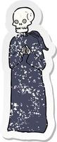 Retro-Distressed-Aufkleber eines Cartoon-Skeletts in schwarzer Robe vektor