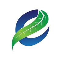 grön och blå bokstav e för ekoföretags logotyp med bladillustration 02 vektor