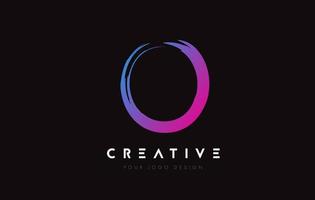 kreatives buntes o-bürstenbuchstaben-logo-design. künstlerische handgeschriebene Buchstaben Logo-Konzept. vektor