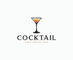 Cocktail-Logo-Design-Vorlage vektor