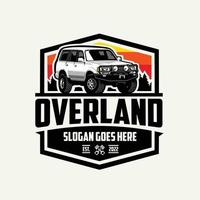 Premium-Overland-Abenteuerfahrzeug im Outdoor-Abzeichen-Emblem-Logo-Vektor isoliert vektor
