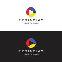 media logo play button mit modernem dreieck, das logo kann für multimedia, druck, technologie und andere unternehmen verwendet werden. vektor