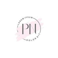 anfängliches pn-minimalistisches logo mit pinsel, anfängliches logo für unterschrift, hochzeit, mode. vektor