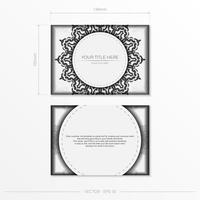 Postkarten in Weiß mit schwarzen Mustern. Vektordesign der Einladungskarte mit Mandala-Ornament. vektor