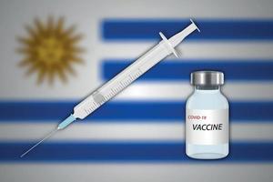 Spritze und Impfstofffläschchen auf unscharfem Hintergrund mit uruguayischer Flagge vektor