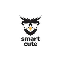 coole eule mit sonnenbrille smart logo design vektor