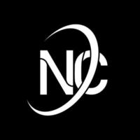 nc-Logo. NC-Design. weißer nc-buchstabe. nc-Brief-Logo-Design. Anfangsbuchstabe nc verknüpfter Kreis Monogramm-Logo in Großbuchstaben. vektor