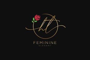 första ht feminin logotyp skönhet monogram och elegant logotyp design, handstil logotyp av första signatur, bröllop, mode, blommig och botanisk med kreativ mall. vektor