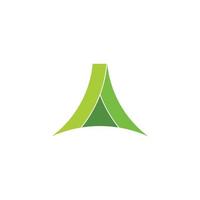 abstraktes grünes dreieck des berges geometrisches design symbolvektor vektor