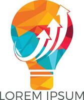 Start upp logotyp design. ljus Glödlampa med pil logotyp design. begrepp för Start Posten kreativ företag innovation idéer och Övrig. vektor