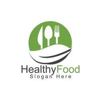 friska mat logotyp mall. organisk mat logotyp med sked, gaffel, kniv och blad symbol. vektor