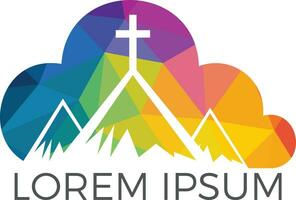 baptist korsa i berg logotyp design. korsa på topp av de berg och moln form logotyp. vektor