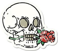 Distressed Sticker Tattoo im traditionellen Stil eines Totenkopfes und einer Rose vektor