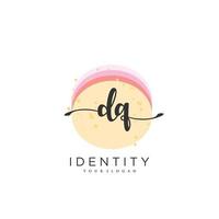 dq handstil logotyp vektor av första signatur, bröllop, mode, smycken, boutique, blommig och botanisk med kreativ mall för några företag eller företag.