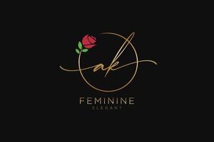 initiales ak feminines logo schönheitsmonogramm und elegantes logodesign, handschriftlogo der ersten unterschrift, hochzeit, mode, floral und botanisch mit kreativer vorlage. vektor