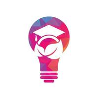 Natur Student Birnenform Konzept Vektor Logo Vorlage. Blatt mit Graduierung Hut Logo Vorlage Vektor Icon Design.