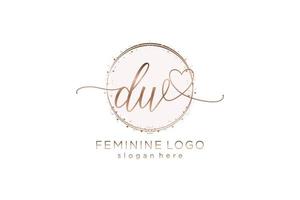 anfängliches dw-handschriftlogo mit kreisschablone vektorlogo der anfänglichen hochzeit, mode, blumen und botanik mit kreativer vorlage. vektor