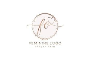 anfängliches fo-handschriftlogo mit kreisschablone vektorlogo der anfänglichen hochzeit, mode, blumen und botanik mit kreativer vorlage. vektor