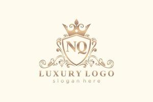 Royal Luxury Logo-Vorlage mit anfänglichem nq-Buchstaben in Vektorgrafiken für Restaurant, Lizenzgebühren, Boutique, Café, Hotel, Heraldik, Schmuck, Mode und andere Vektorillustrationen. vektor