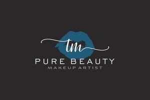 Initial tm Aquarelllippen vorgefertigtes Logo-Design, Logo für Make-up-Künstler-Business-Branding, errötendes Beauty-Boutique-Logo-Design, Kalligrafie-Logo mit kreativer Vorlage. vektor