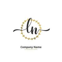 ln Anfangshandschrift und Signatur-Logo-Design mit Kreis. schönes design handgeschriebenes logo für mode, team, hochzeit, luxuslogo. vektor