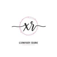 xr Anfangshandschrift und Signatur-Logo-Design mit Kreis. schönes design handgeschriebenes logo für mode, team, hochzeit, luxuslogo. vektor