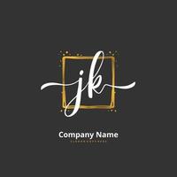 jk Anfangshandschrift und Signatur-Logo-Design mit Kreis. schönes design handgeschriebenes logo für mode, team, hochzeit, luxuslogo. vektor