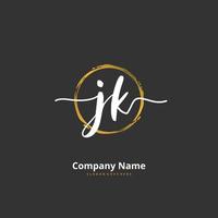 jk Anfangshandschrift und Signatur-Logo-Design mit Kreis. schönes design handgeschriebenes logo für mode, team, hochzeit, luxuslogo. vektor