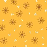 Nahtloses Muster mit getrockneten kleinen Blumen mit weißen Blättern und kleinen Herzen auf gelbem Hintergrund. einfacher nahtloser mit Blumenhintergrund. einfacher Blumendruck für Textil-, Kinderzimmertapeten. vektor