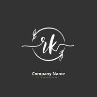 rk Anfangshandschrift und Signatur-Logo-Design mit Kreis. schönes design handgeschriebenes logo für mode, team, hochzeit, luxuslogo. vektor